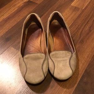 Clark’s Taupe Suede (like material) Flat